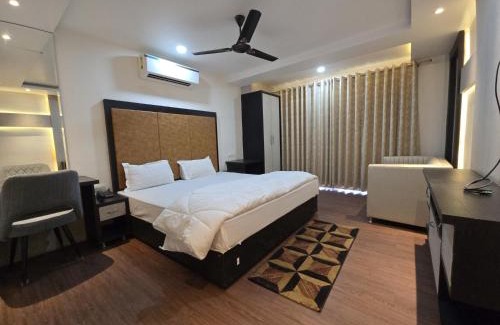 Varanasi Casa | Pandya Farm