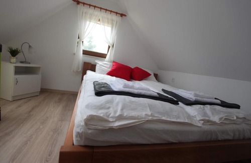 Vertestolna Apartamento | Panorámás Vendégház