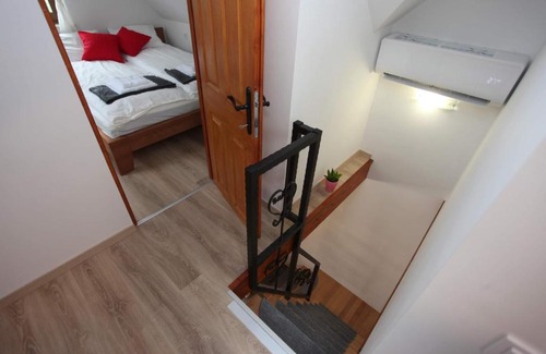 Vertestolna Apartamento | Panorámás Vendégház