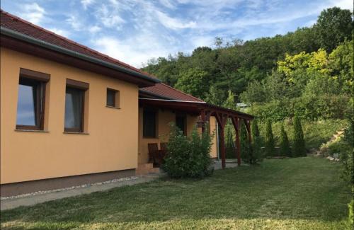 Pannonhalma Apartamento | Panoráma Apartman Ház