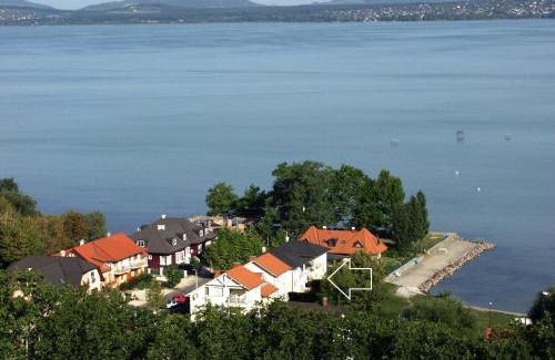 Balatonboglar Apartamento | Panoráma Villa