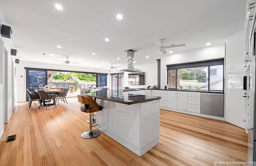 Tootgarook Casa | PANORAMA SUPER SIZED OUTDOOR HEATED POOL & SPA ENTERTAINER,TOOTGAROOK