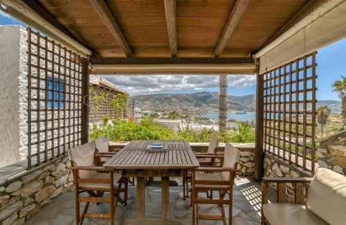 Krotiri Apartamento | Panorama Village Living House with Shared Pool