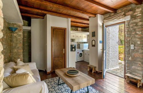 Krotiri Apartamento | Panorama Village Living House with Shared Pool
