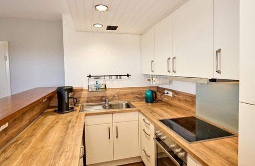 Daun Apartamento | PanoramaSicht - Daun from above - 4-bed vacation apartment shower/WC, 2 bedrooms