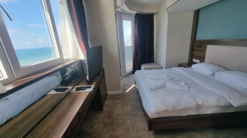New Boulevard Apartamento | Panoramic 100 meters from the sea 26th floor