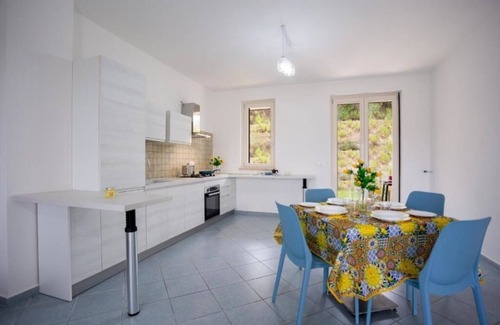 Marina di Ascea Villa | Villa panorámica y moderna con jardín, confort y relax cerca del mar
