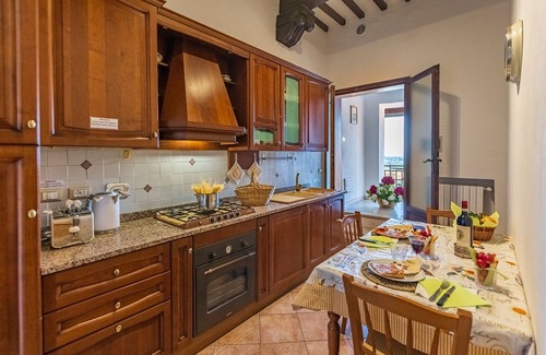 San Gimignano City Centre Apartamento | Panoramic apartment Il Borgo Antico in the city centre