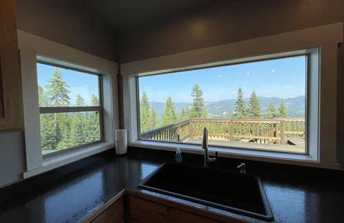 Libby Casa | Panoramic Mountain View Loft