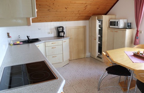 Eschers Apartamento | Vistas panorámicas de montaña, campo, amplia zona de juegos, casa jardín con barbacoa