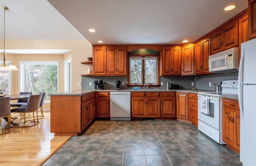 Andover Casa | Panoramic Mountain Views | 5-Acre Family Retreat Near Top Ski Resorts!