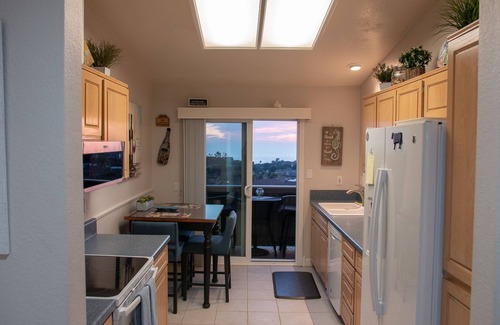 Monarch Beach Condominio | Panoramic Ocean View-No Stairs-King Bed-Walkin shower, 24hr Manned Sec. Gates