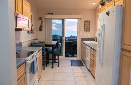 Monarch Beach Condominio | Panoramic Ocean View-No Stairs-King Bed-Walkin shower, 24hr Manned Sec. Gates
