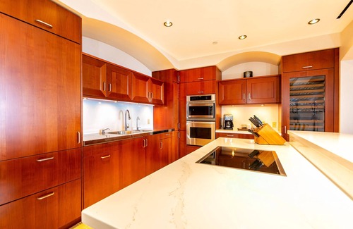 Wailea Villa | NUEVOS ESPECIALES DE PROPIETARIO !! ¡VISTAS AL MAR PANORÁMICAS PREMIER! WBV I503