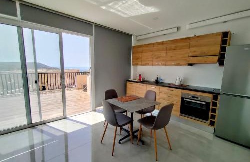 Mellieha Apartamento | Panoramic Penthouse Haven