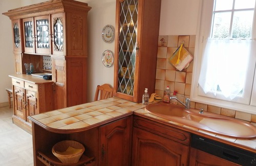 Plozevet Casa | Panoramic sea view: Comfortable 3* house on a spacious fenced property