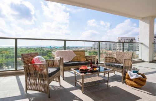 Nahariya Apartamento | Panoramic Sea Views Coastal Escape by Sea N' Rent