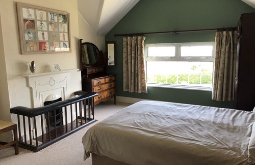Tramore Casa | Panoramic Sea Views / Two Storey Detached Residence Private Garden & Parking