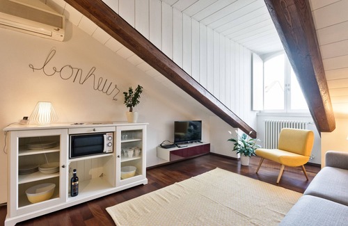 Cit Turin Apartamento | apartamento panorámico ático. Aparcamiento privado, wifi