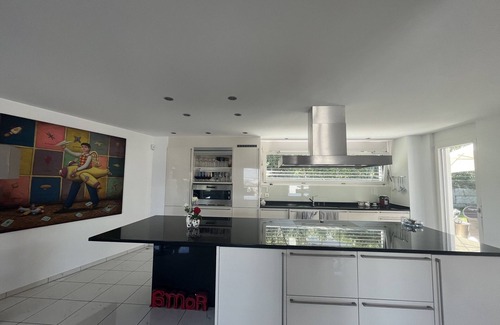 Muttenz Casa | Panoramic spacious House with Garden & Garage. Sleep 6. Kids welcome. No pets.