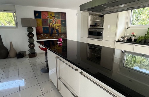 Muttenz Casa | Panoramic spacious House with Garden & Garage. Sleep 6. Kids welcome. No pets.