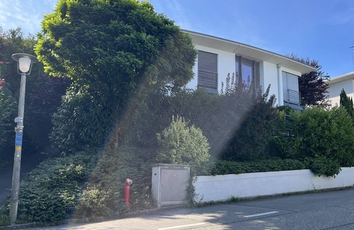Muttenz Casa | Panoramic spacious House with Garden & Garage. Sleep 6. Kids welcome. No pets.