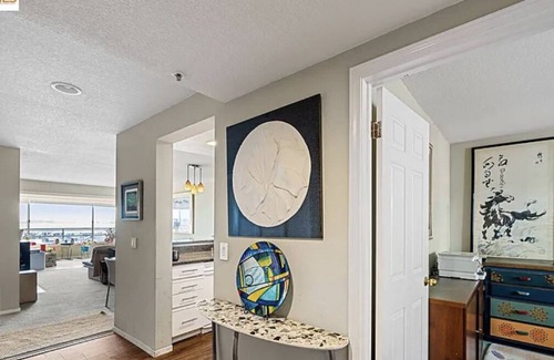 Point Richmond Condominio | Panoramic view 2 bedroom STR April/May/June Pt Richmond