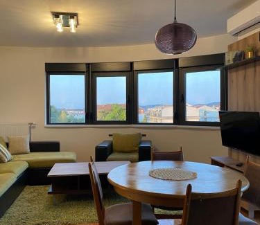 Kragujevac Apartamento | Panoramic View Apartment