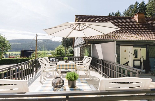 Eslohe Casa | Vista panorámica Retiro moderno