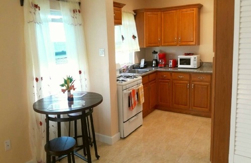 Basseterre Apartamento | Vista al mar + comunidad cerrada + apartamento acogedor