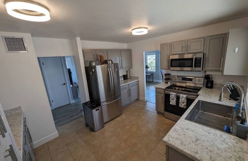 Waianae Casa | Panoramic ViewHouse Only 2-Min Drive To Beach!