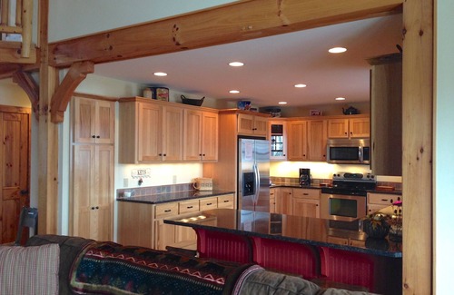 Boone Cabina | ¡Vistas panorámicas!- Excelente ubicación, numerosas cubiertas y cocina equipada.