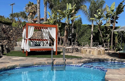 El Sauzal Casa | Panoramic Views, gated community 15 min from wine country