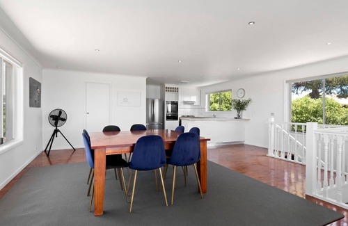 Portarlington Casa | Panoramic Views - Newly renovated with breathtaking panoramic views of the bay.