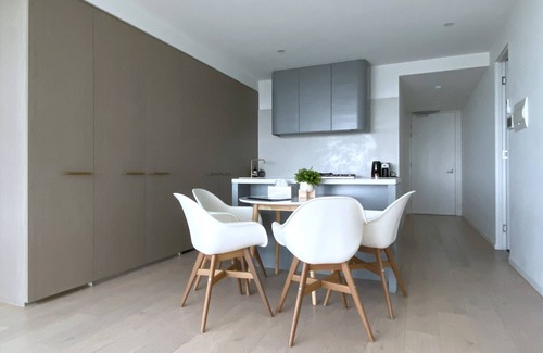 Glen Waverley Apartamento | Panoramic Views! Spacious 2 Bed, 2 Bath Luxury Apartment w/ Free Parking