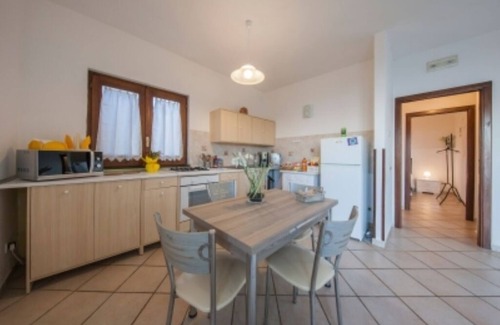 Priora Villa | Panoramic villa nestled in the greenery of Sorrento with panoramic views of Vesuvius