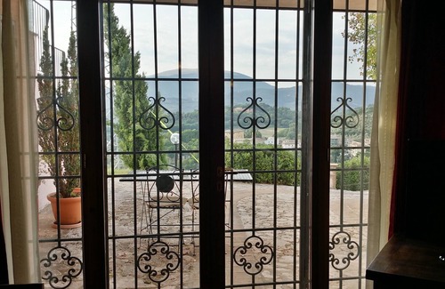 Foligno Villa | Villa panorámica, con picina privada, en un parque natural.