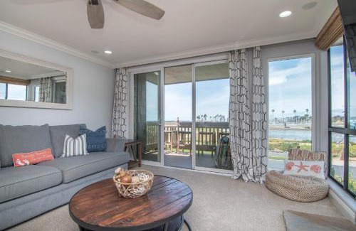 Townsite Casa | Panoramic Water Views - Steps to the Beach - F-2