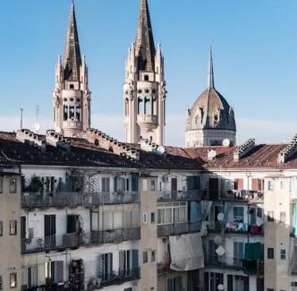San Salvario Apartamento | Panoramico con vista sulla collina torinese