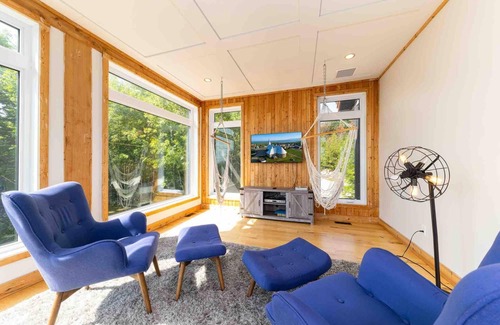 Petite-Riviere-Saint-Francois Chalet De Esquí | Panoramique 57: Stunning Views & Spacious Comfort