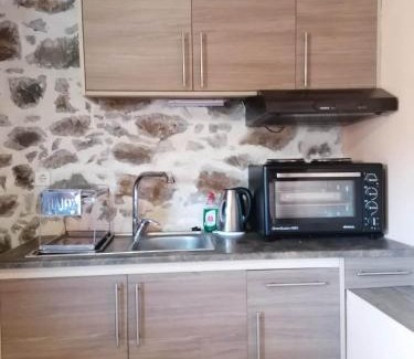 Omales Casa | panos stone tower