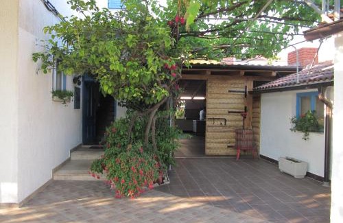 Sucuraj Casa | Pansion Ivan