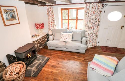 Trefin Casa | Pant y FFynnon