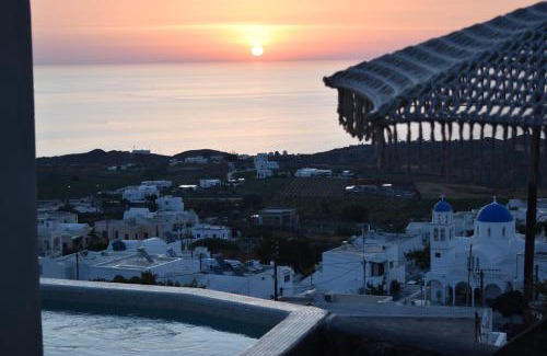 Vourvoulos Apartamento | Panthea Suite Santorini - Private pool