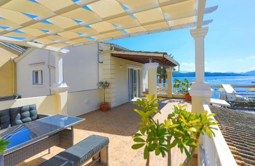 Agios Stefanos Apartamento | Paola House