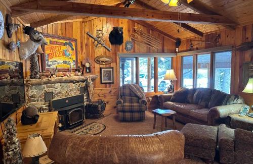 Red River Casa | Papa Bears Cabin On The Red River In Red River, Nm