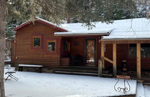 Red River Casa | Papa Bears Cabin On The Red River In Red River, Nm