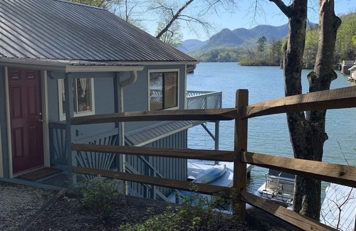 Sunset Cove Cabina | Cabañas frente al lago Papa Bobs Sunset Views! Kayaks, canoa, bote a pedal Pontón Opt’l