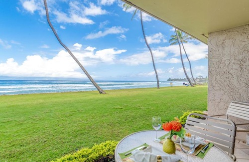 Historic Lahaina Front Street Casa | Papakea F105