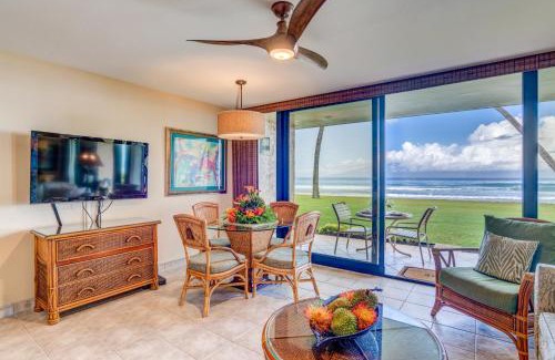 Historic Lahaina Front Street Casa | Papakea F105
